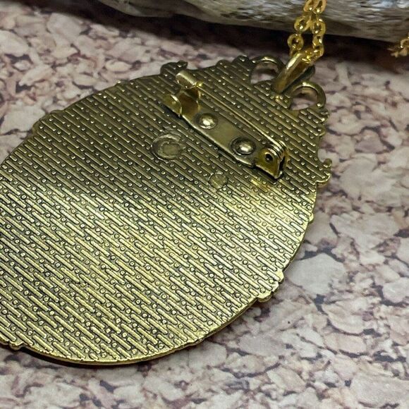 GOLD  3D BUTTERFLY CAMEO Pink  PENDANT NECKLACE Victorian Style Birthday gift - Picture 10 of 10